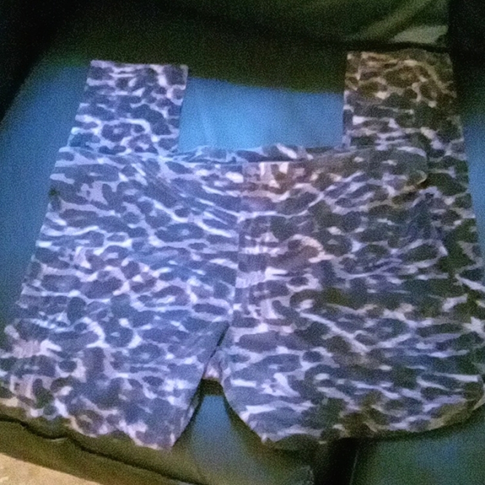 Faded Glory Animal print leggings 16/18